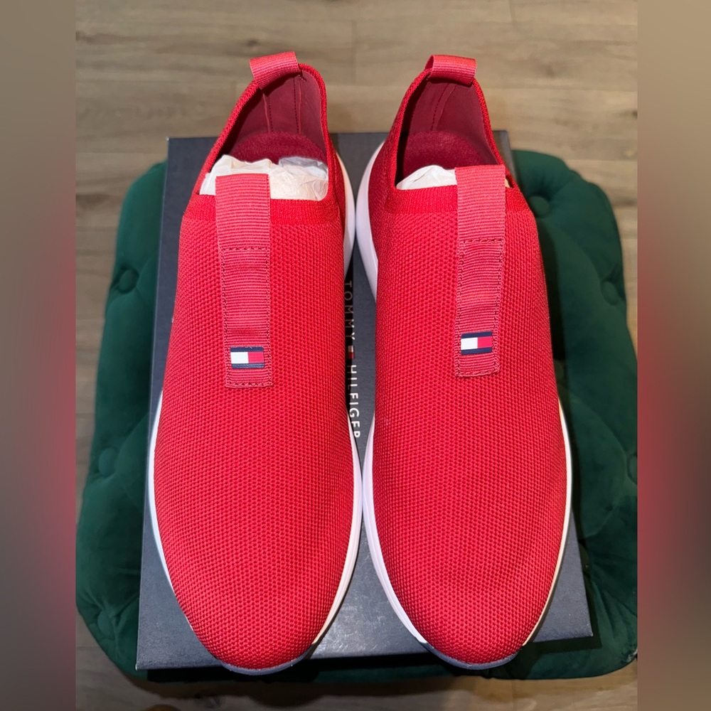 Tommy Hilfiger Womens Aliah Red Sneaker